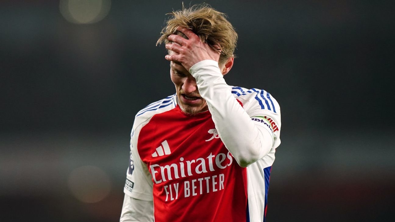 Arsenal throw away two-goal lead in draw to Aston Villa